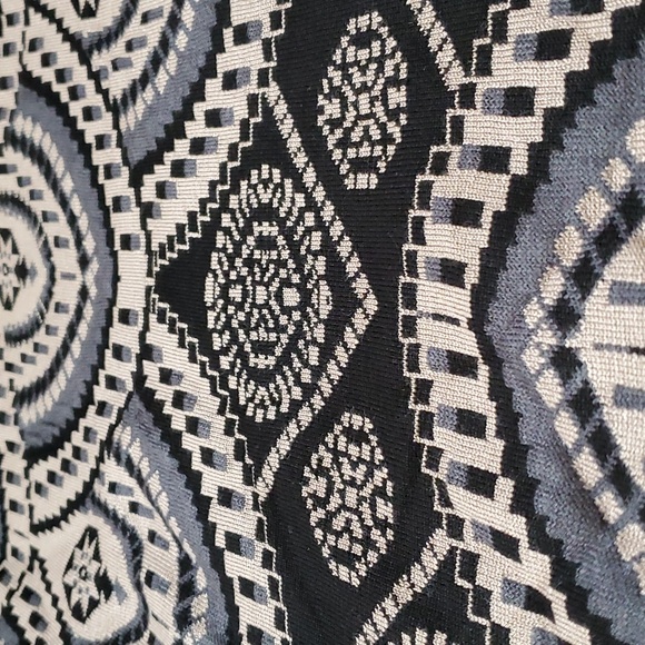 Beautiful Taylor Dress Medium.  Black.  Tan.  Grey. - Picture 6 of 8